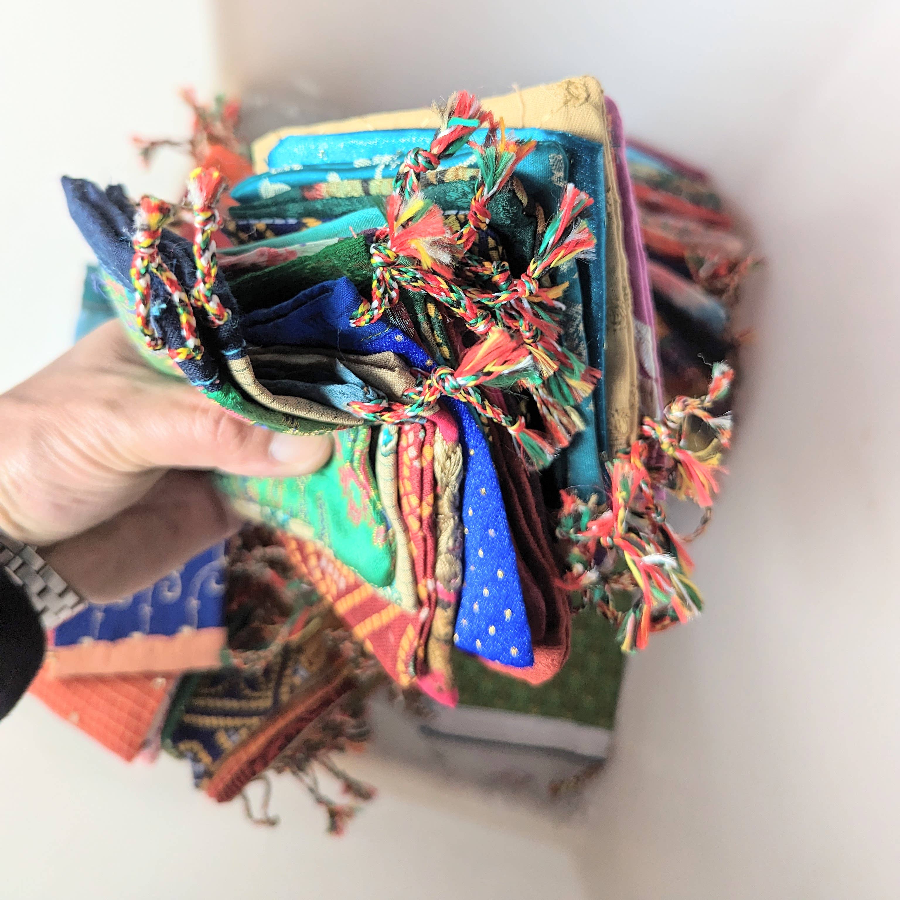 Tenzing Collections – wholesale Presentpåse – Tenzing Collections - 100-pack återvunna siden- och jutesäckar med dragsko eller dragkedja för gåvor21