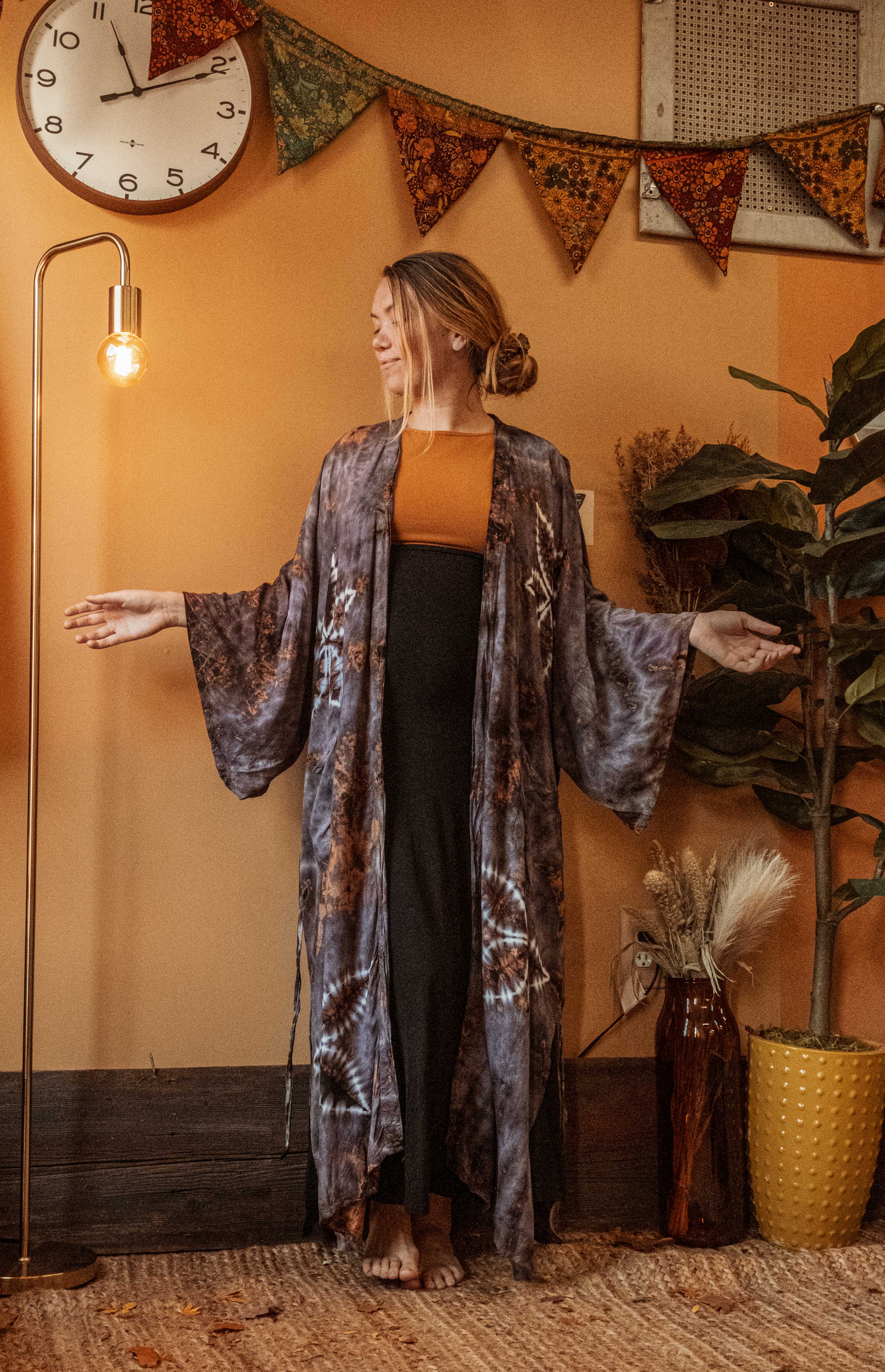 Gardenbelle Shop - Venta al por mayor Kimono - Mujer - Kimono bohemio hippie teñido a mano, bata estilo boho en tonos tierra5