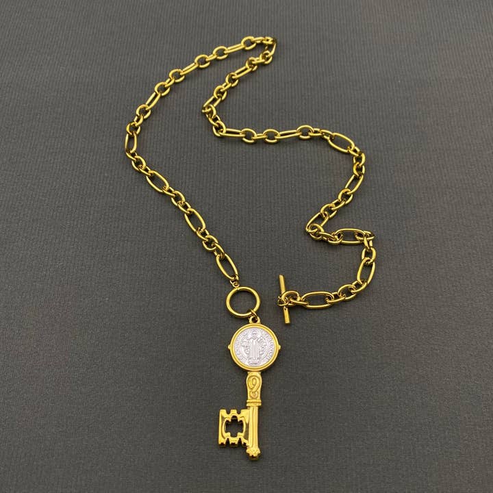 Mio Queena - Wholesale Pendant/charm necklace - St. Benedict Medal Key 18K Golden SS Charm Necklace - FGS2