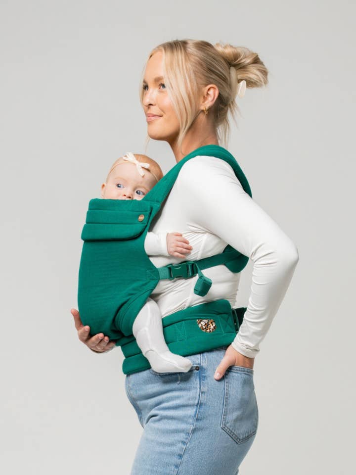 Le Porteur Monarch - Evergreen pour la vente par Mabē Baby Carriers