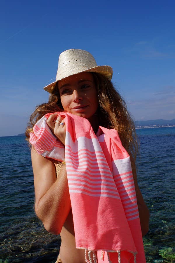 SoBeach - Vendita all'ingrosso Copricostume - Donna - Fouta Paul fucsia fluorescente, telo mare in cotone riciclato 200x100 cm2