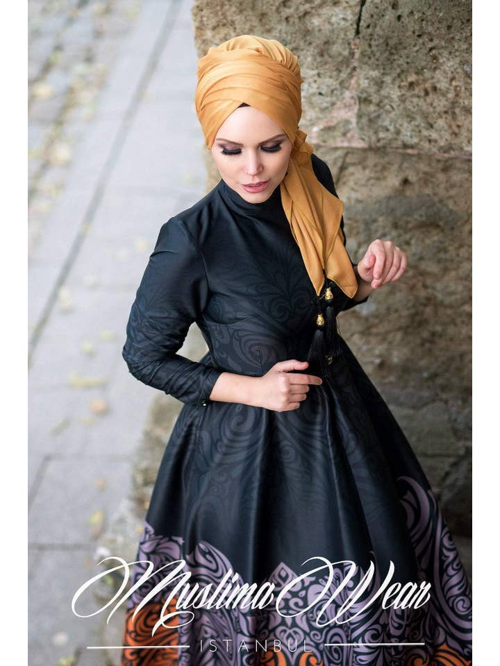 Preto e terracota Vestido de noite Golden Fall da Muslima Wear para venda a revendedores na Faire1