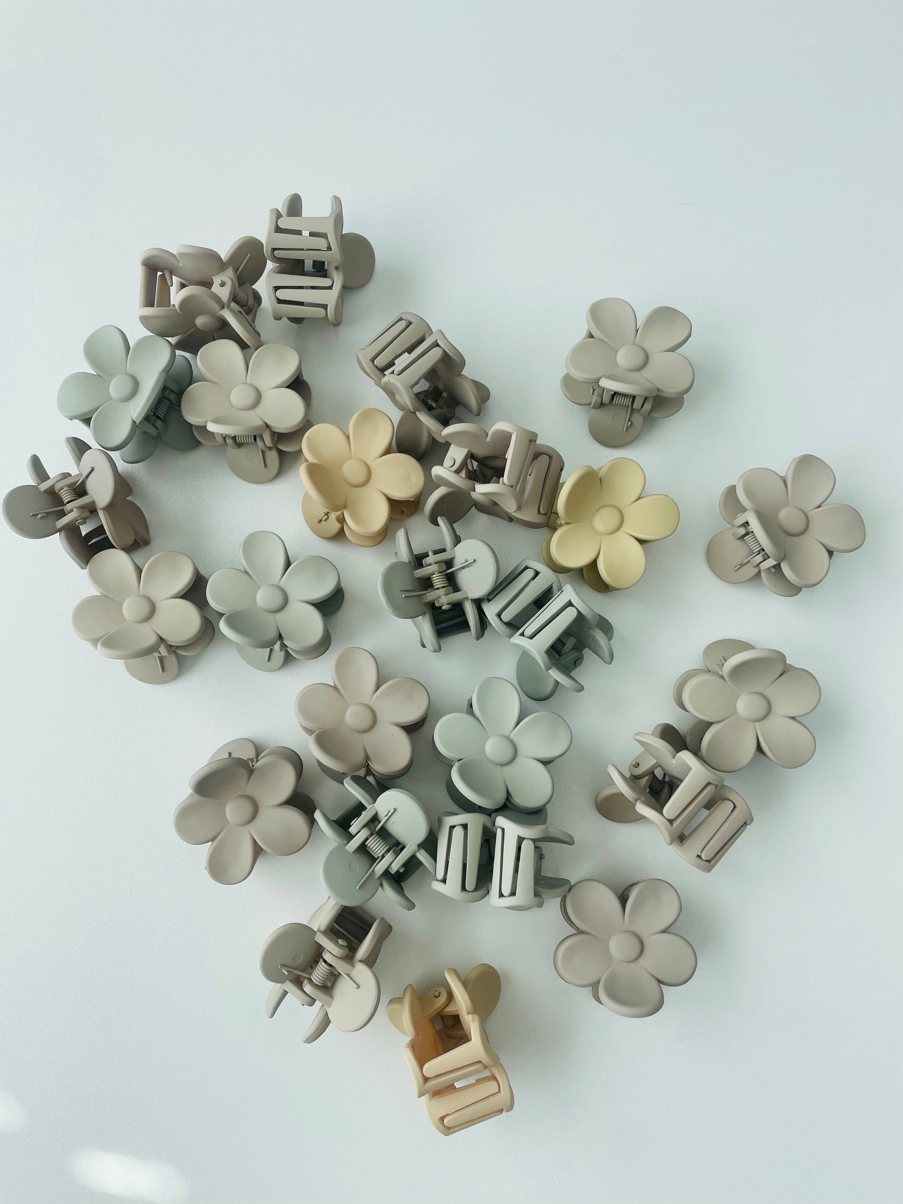 The Wildflower Company - Wholesale Hair Clip - Women's - 35 mini flower claw clip bundle