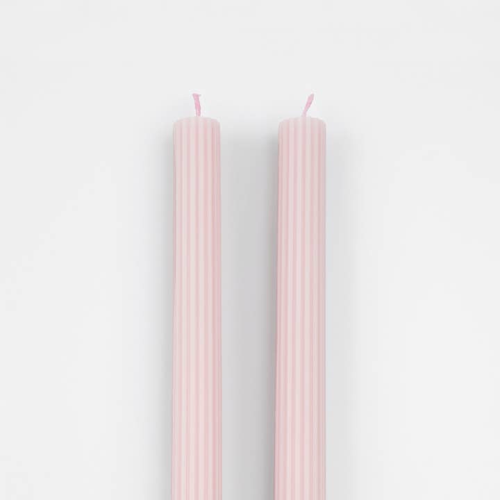 Meri Meri – Großhandel Konische Kerze/Kerzenhalter – Tischkerzen in Zuckerwatte-Rosa2