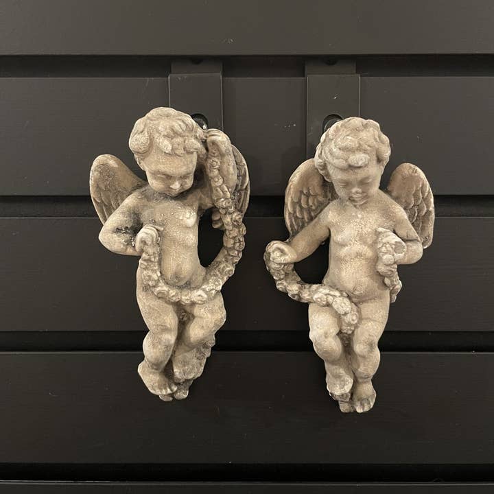 Masterpiece Studio - Wholesale Plaque - Cherub with Garland Wall Plaque - Pair (PL33)3