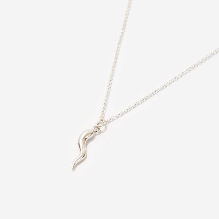 Apollis - Vente Colliers à pendentif - Collier corne italienne en argent sterling1