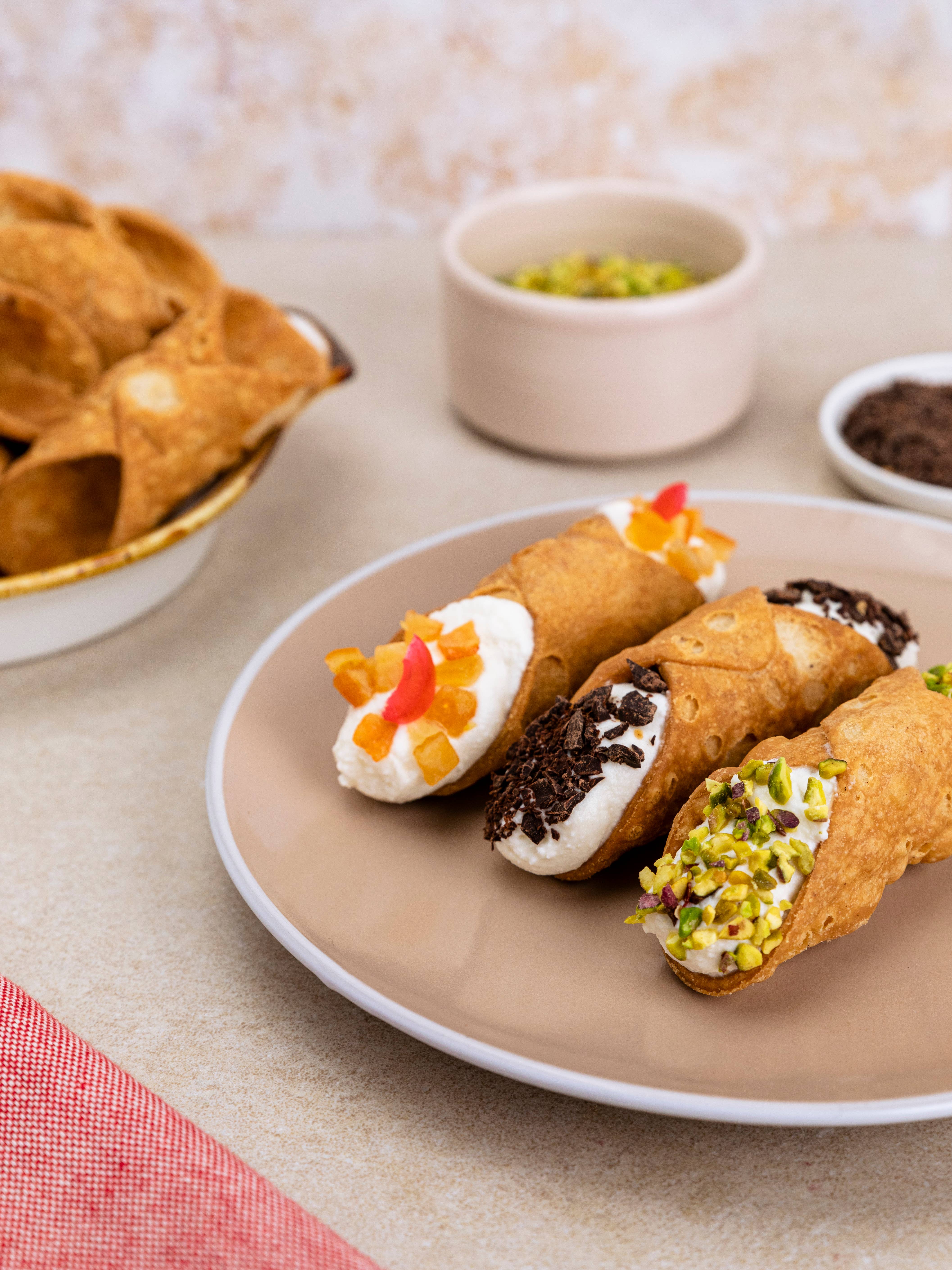 Pennisi - Cannoli di Sicilia – wholesale Biscuit – Cannoli Medium Pennisi/Pennisi Medium Cannoli Shells1