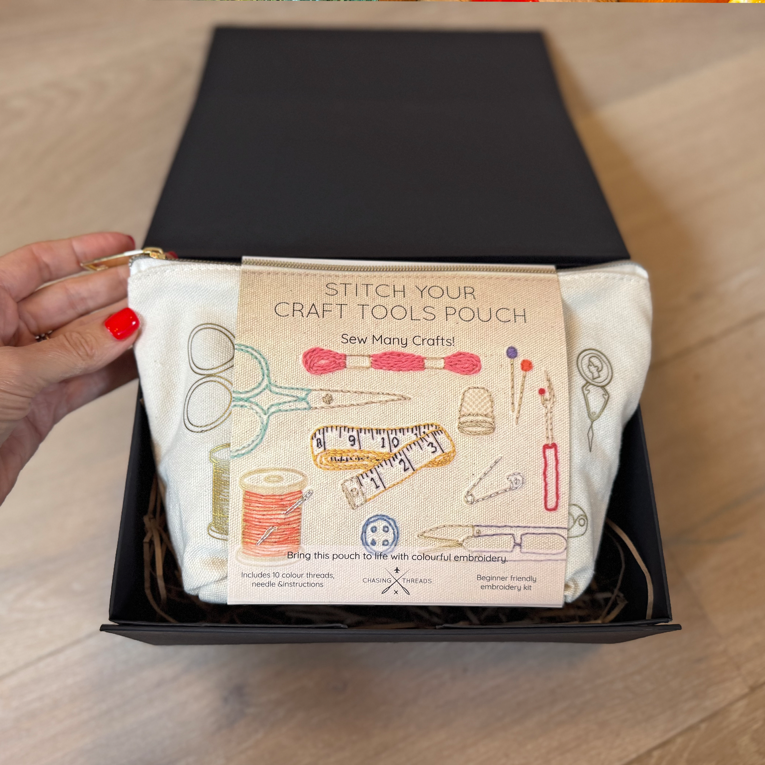 Chasing Threads – wholesale Embroidery/cross-stitch supplies – Stitch Your Craft Tools Zip Pouch - Embroidery Kit wash bag1