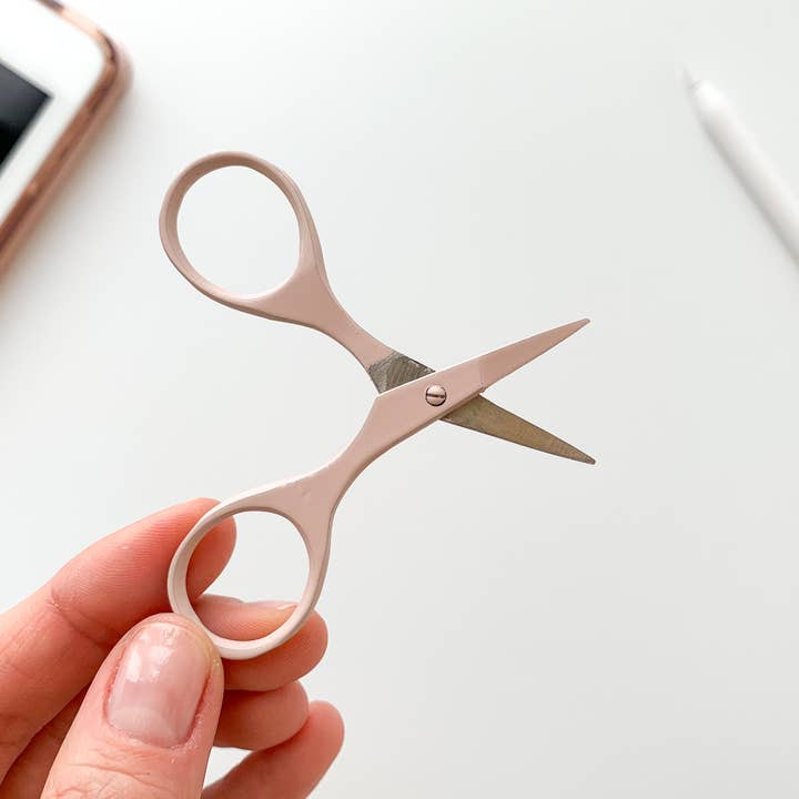 Matryoshka Doll Shop - Wholesale Scissors - Small needlecraft scissors, tiny embroidery scissors