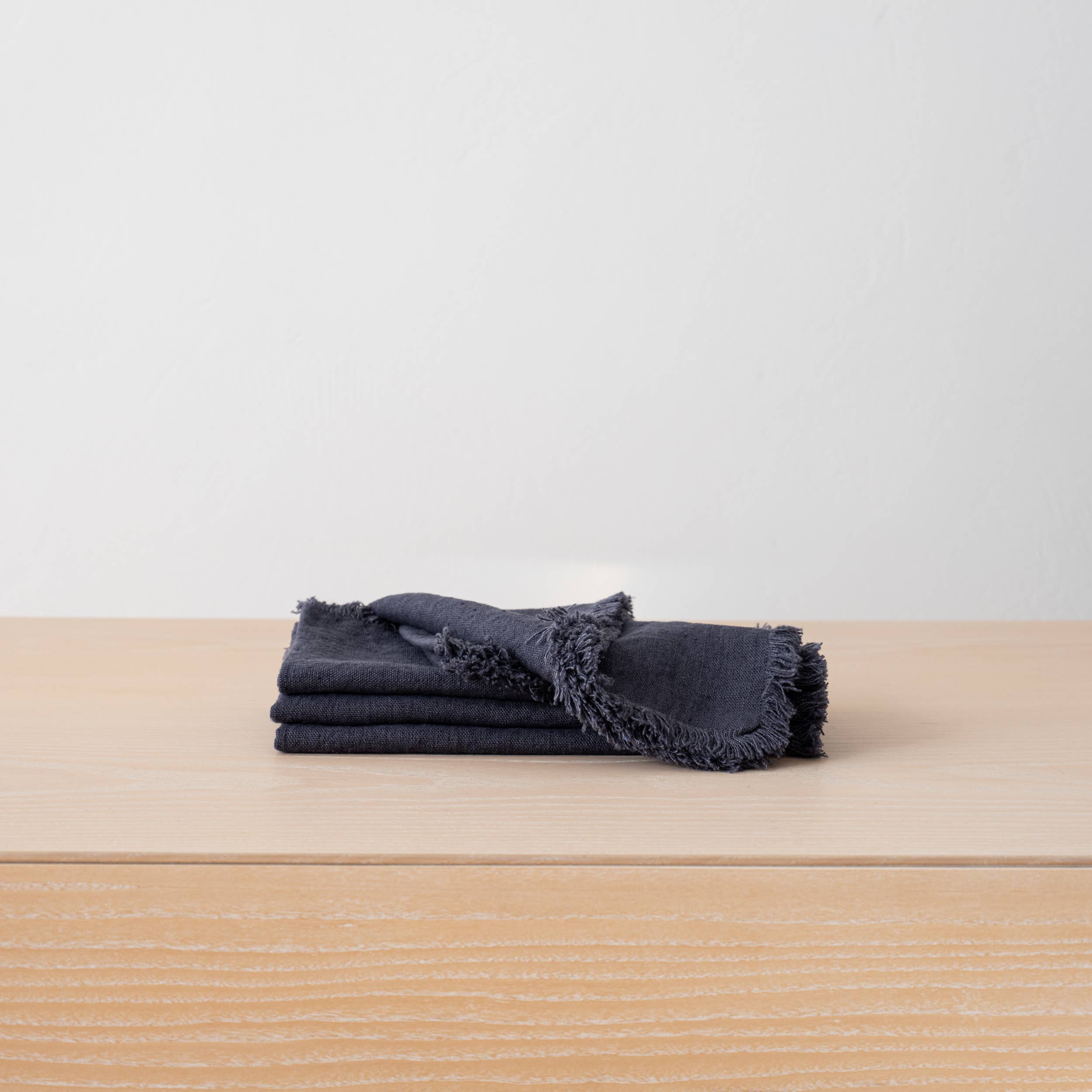 LinenMe - Wholesale Dinner & Cloth Napkin - Hand-Made Linen Napkin Terra Fringe Various 30 Colors16