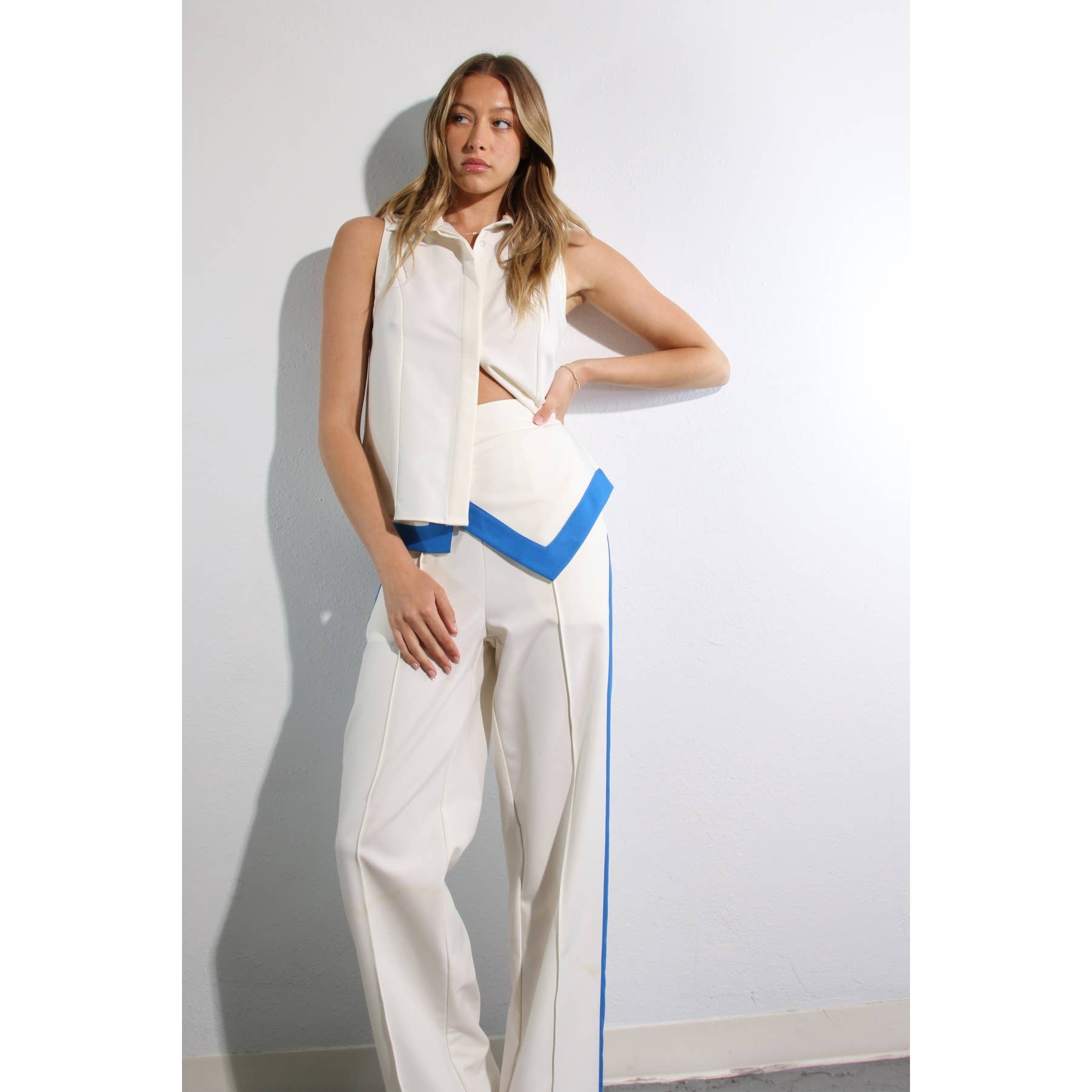 CREMA SET CAMICIE E PANTALONI in vendita all'ingrosso su Faire13