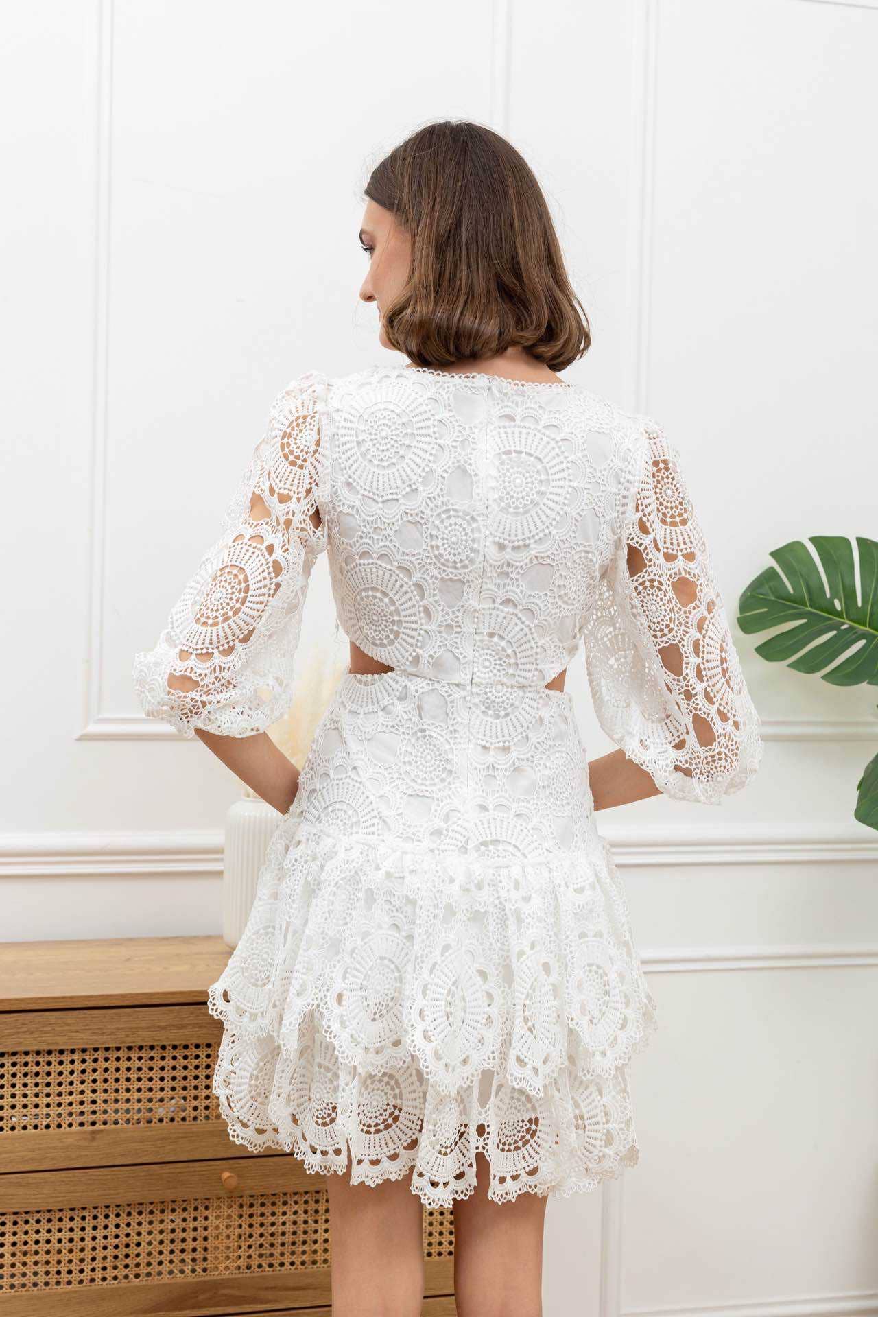 Chilli Girl Collection - Wholesale Dress - Women's - V-neck broderie dress with cut-outs on the waist 3