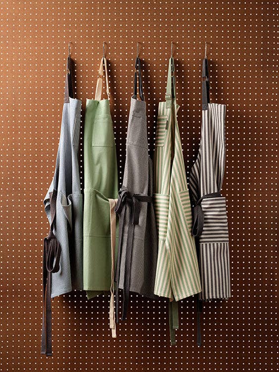 MEEMA - Wholesale Apron - Chef Apron with Pockets – Upcycled Cotton, Adjustable Fit16