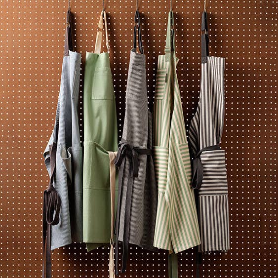 MEEMA - Wholesale Apron - Bib Apron with Pockets – Upcycled Cotton, Adjustable Fit3