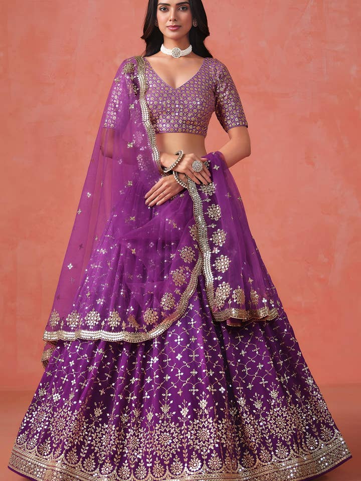 Lehenga Choli Violet en Georgette Bicolore pour Mariage et Festival Indien & Pakistanais - Broderie à Sequins, Travail de Zari pour la vente par HATKE BRIDE