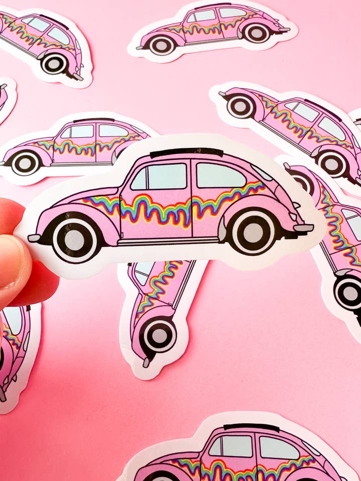 Autocollant LGBTQ+ Love Bug pour la vente par Rainbow Certified