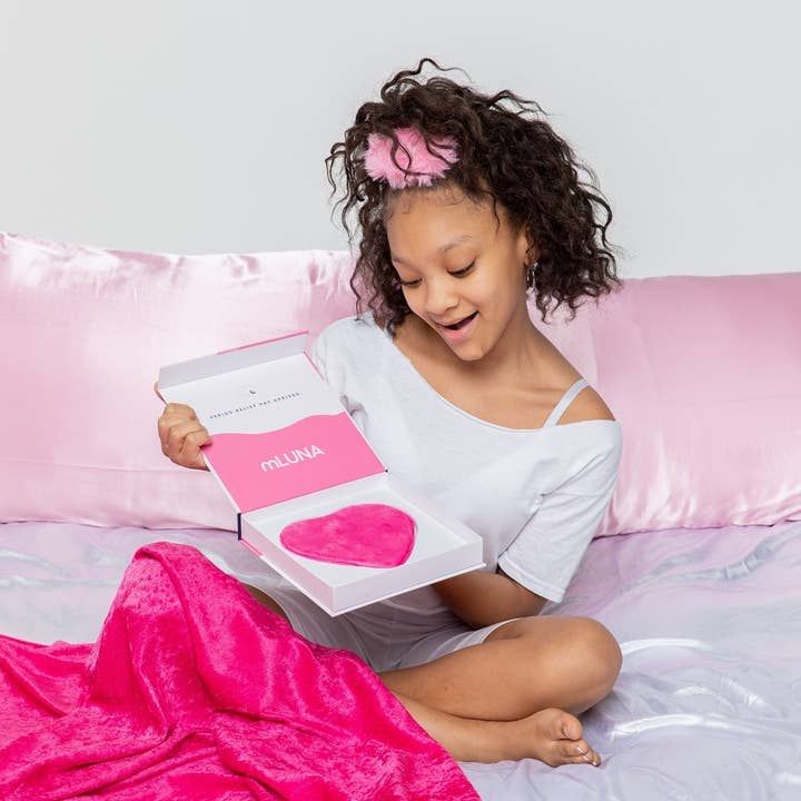 Snook Ease - Wholesale Heating Pad - Heart Shaped Menstrual Pain Heating Pad- Luxury Box1