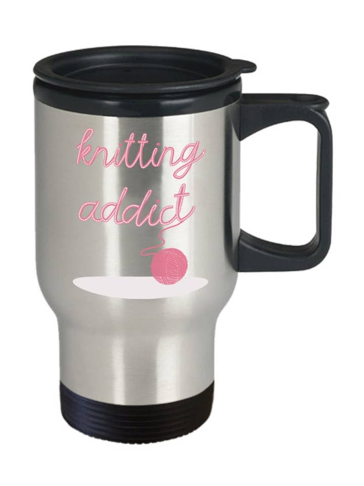 Mug de voyage accro au tricot pour la vente par CustomHappy