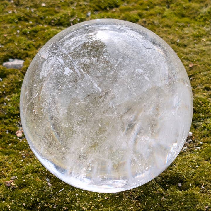 Grande Esfera de Quartzo Transparente de Alta Qualidade por atacado de The Crystal Tabby