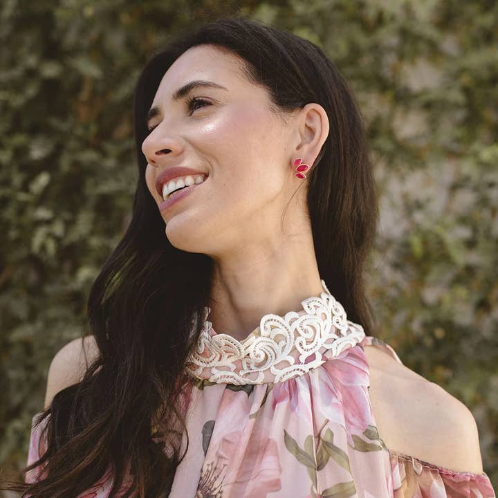 Orecchini Daisy Big Fucsia per la vendita all'ingrosso da parte di ACUS