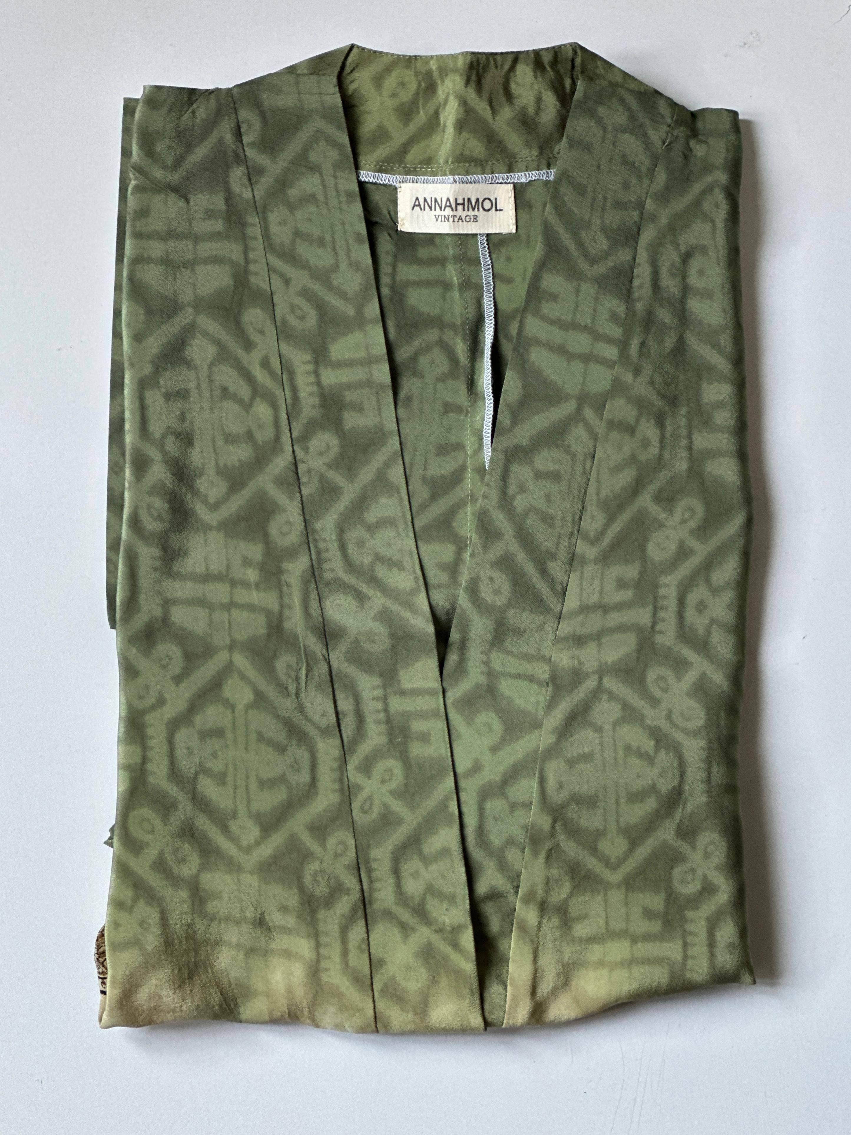 Annahmol - Wholesale Blouse - Women's - Vintage Silk Kimono Top: Free Size: BEST SELLER : OOAK11