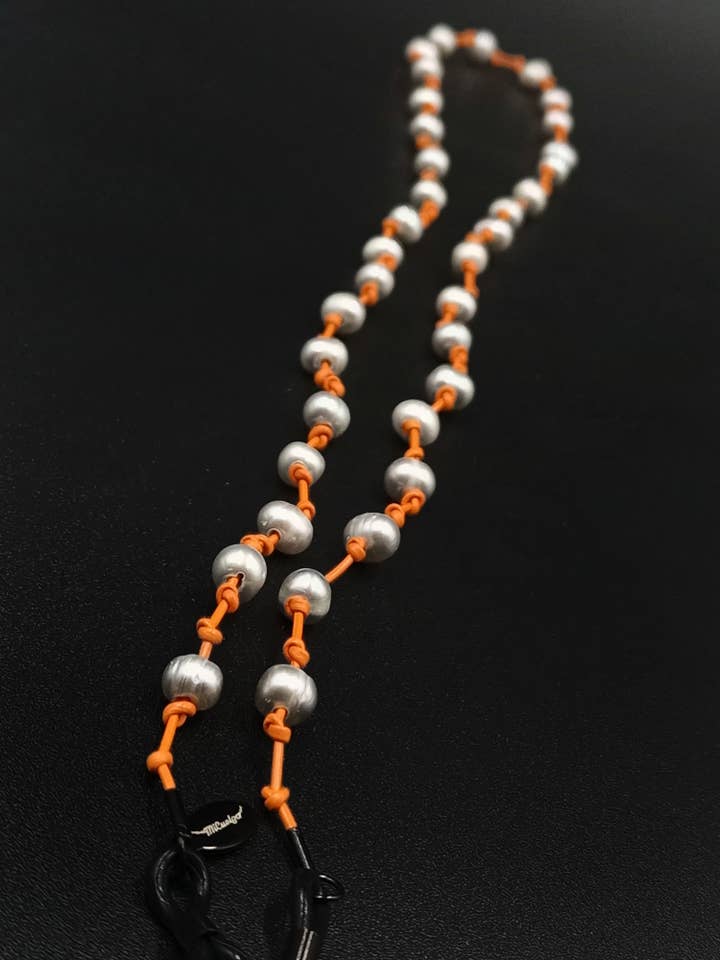 PERLA Helena Grey i ORANGE Læder til Briller for engroshandel hos MiCuelga