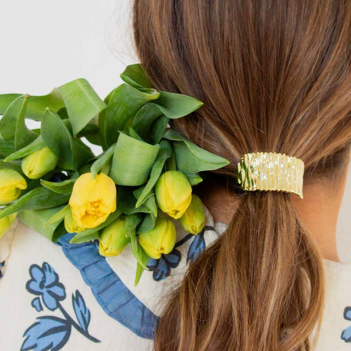 Shop ANDi – wholesale Hair tie – Gold Ruffled Bar Ponytail Cuff
