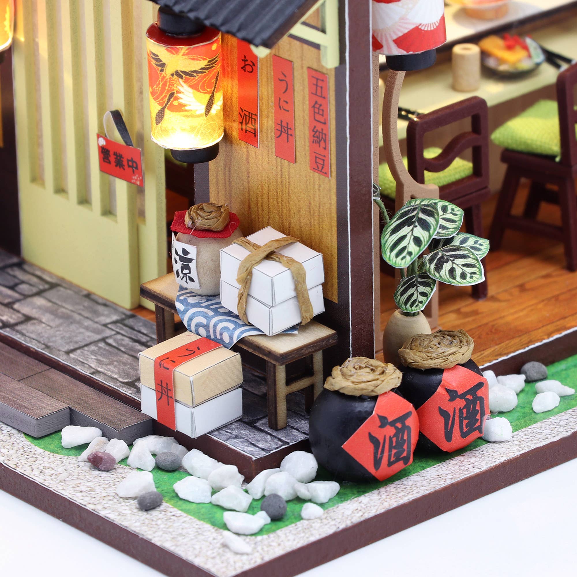 Hands Craft Intl – Großhandel Bastelset – DIY Miniaturhaus-Bausatz: Sushi-Haus3