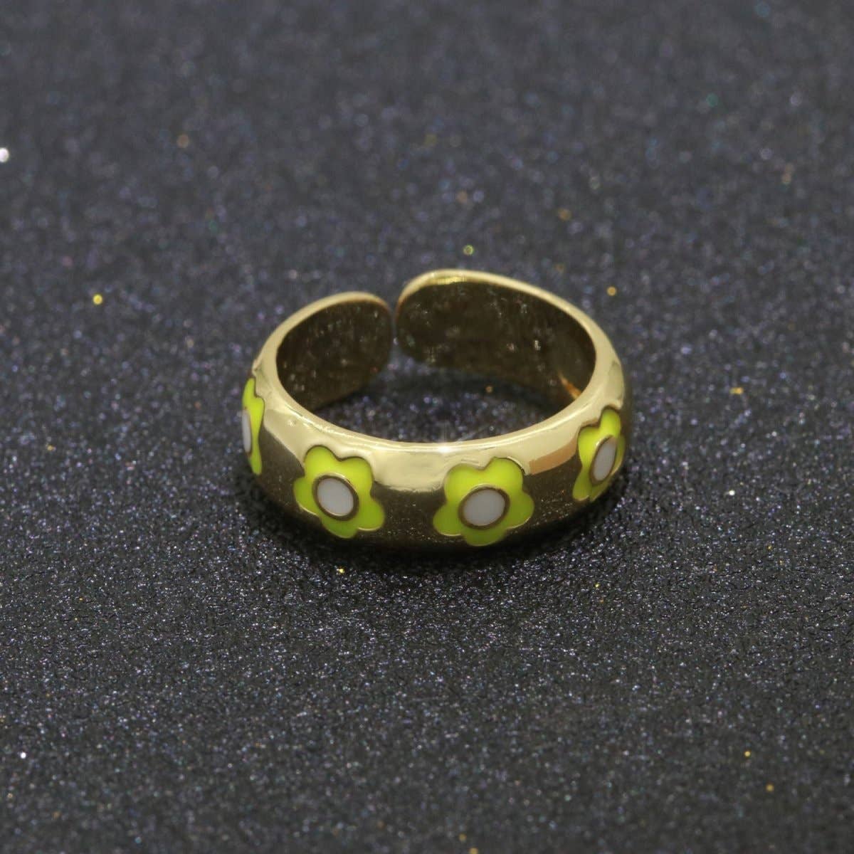 Aim Eternal – Anel de banda por atacado – Anel Ajustável Aberto com Margarida Dourada em Esmalte Joalharia Minimalista Empilhável Anel Midi S-021 ~ S-03017