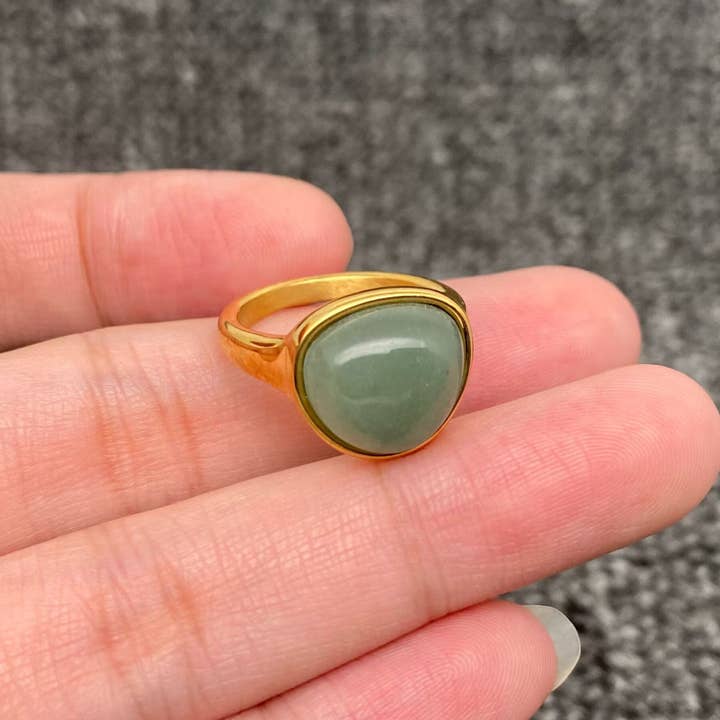 Mio Queena - Wholesale Single Stone/Solitaire Ring - Inlaid Stone 18K Gold Plated Stainless Steel Ring - FGS/CS