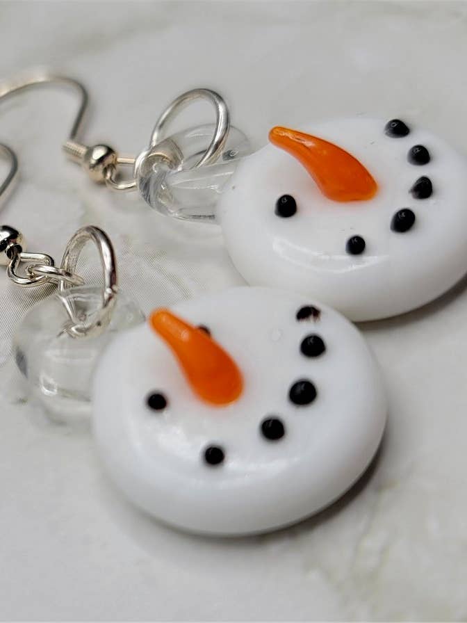 Pendientes de cristal con forma de lámpara blanca con cabeza de muñeco de nieve para venta al por mayor de Simply Raevyn