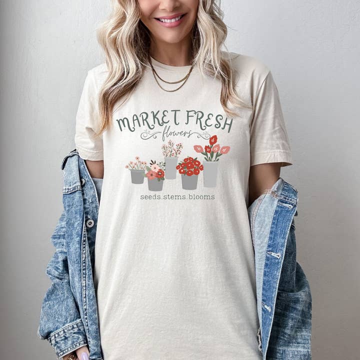 T-shirt naturel Market Fresh Flowers pour la vente par Simply Tees