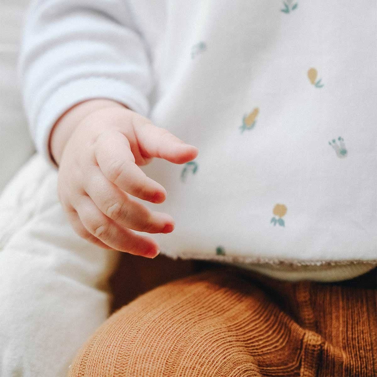 Cocoeko - Wholesale Bib - Baby - OUTDOOR Bib1