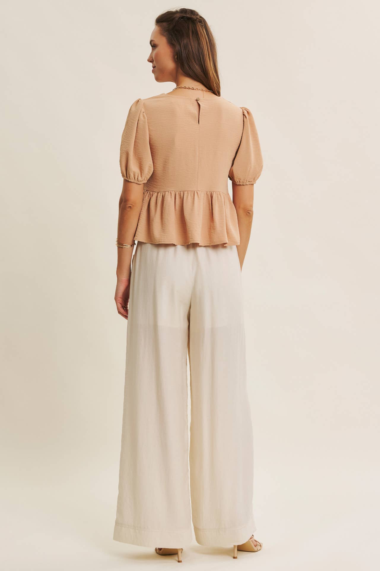 in february - Vente Chemisier – femme - BLOUSE BABYDOLL CHARMANTE AVEC NŒUDS CONTRASTÉS9