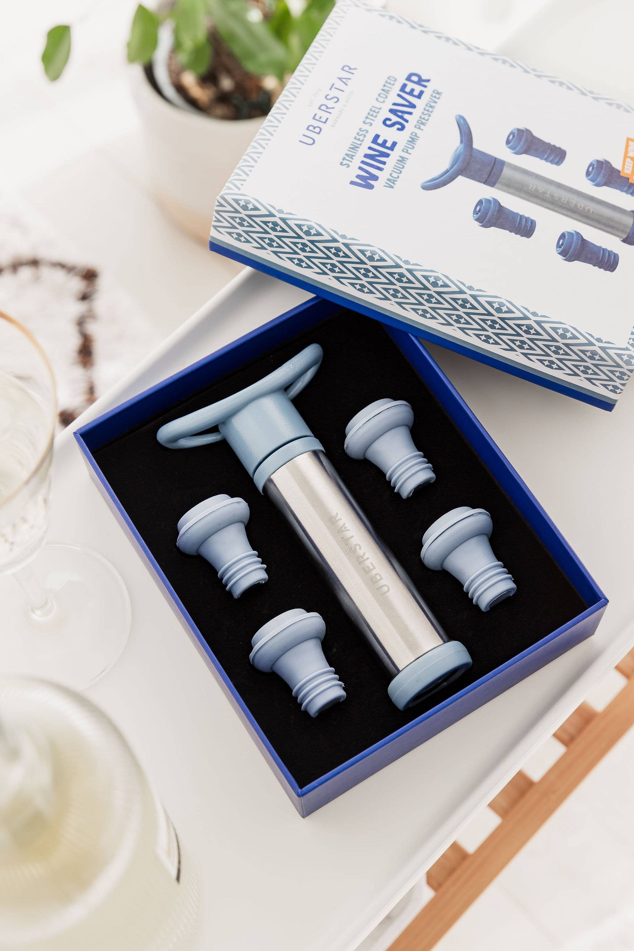 UBERSTAR – wholesale Wine preserver – Wine Saver - Vacuum Pump Preserver and Stopper Gift Set4