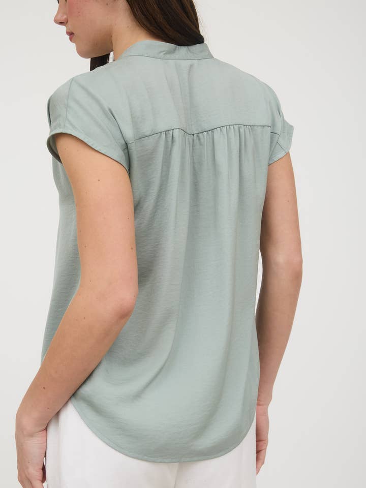 Blu Pepper - Wholesale Blouse - Women's - DROP SHOULDER BUTTON FRONT BLOUSE