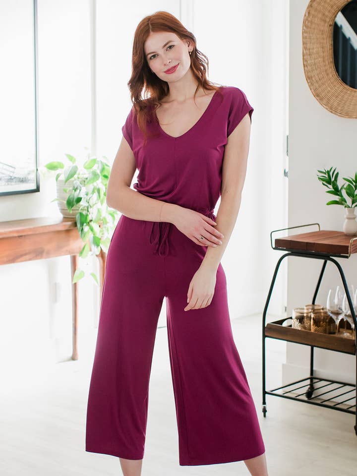 KIOVA V-RINGAD BAMBU JUMPSUIT för wholesale av YALA