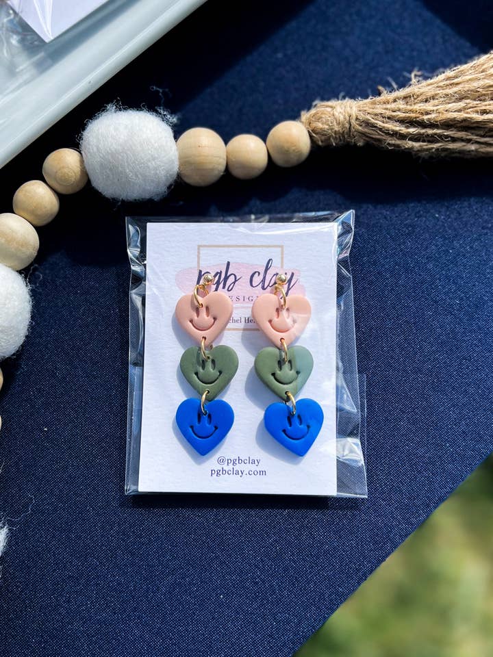 Chaîne Happy Heart pour la vente par PGB Clay Designs