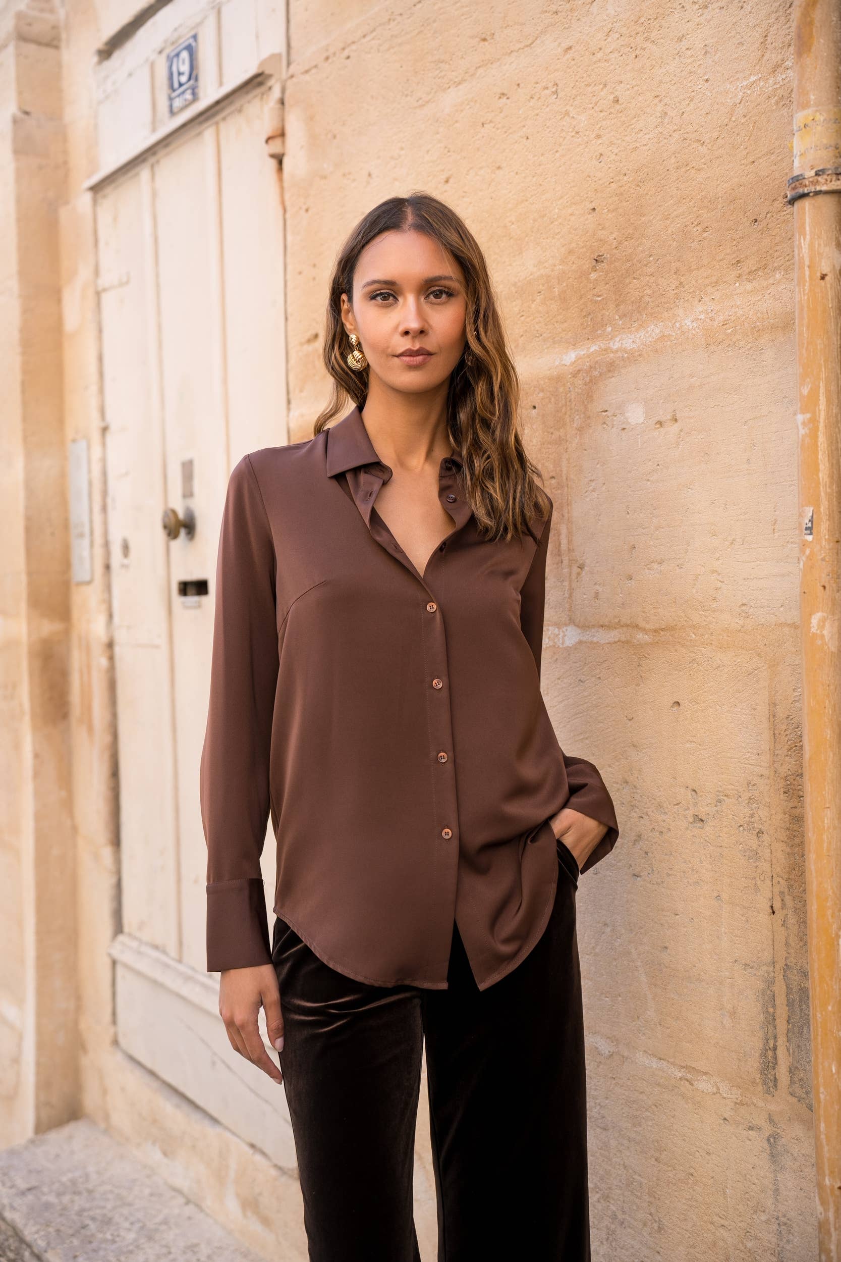 Attentif Paris - Wholesale Button Down Shirt - Women's - Satin shirt with classic notched collar91