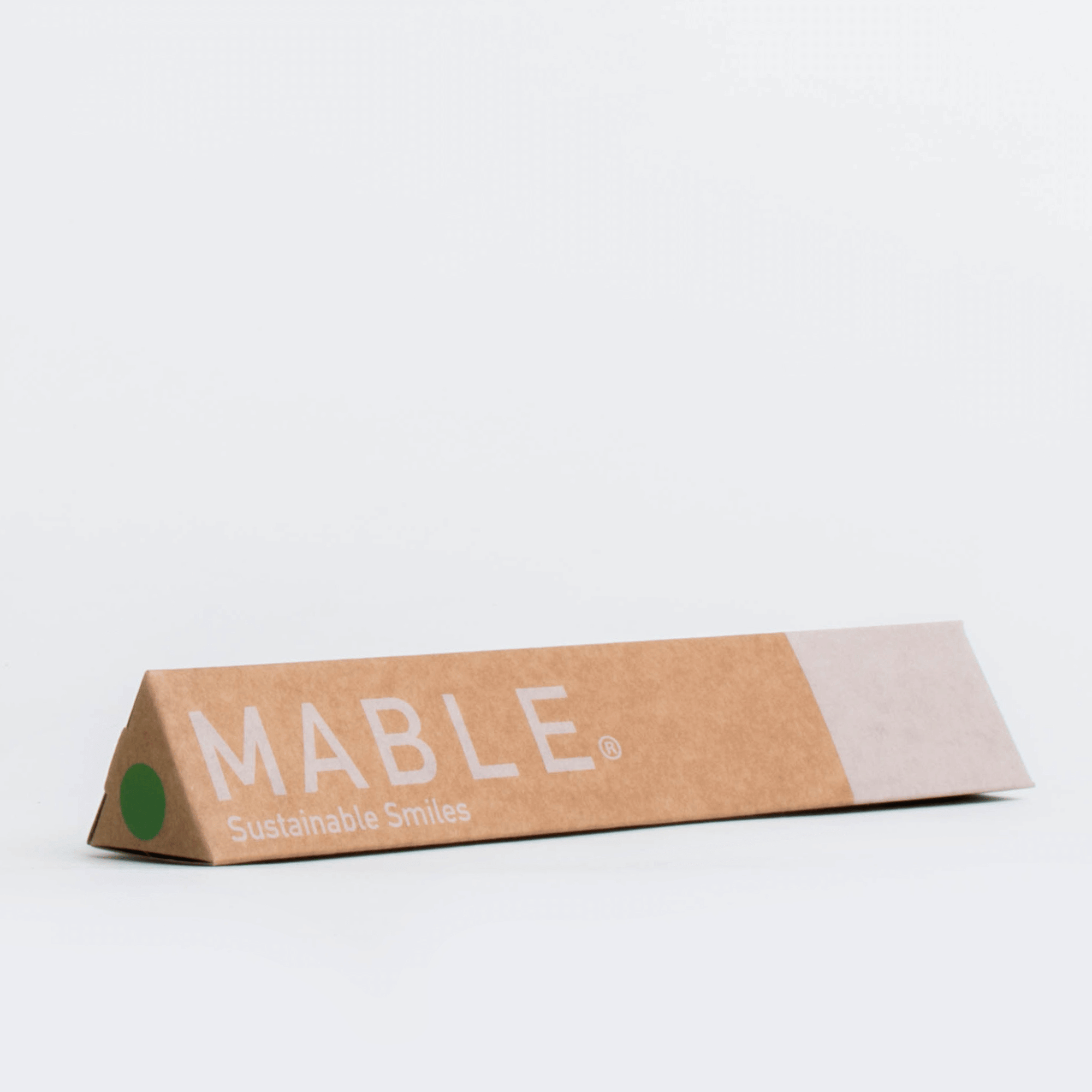 MABLE - Venta al por mayor Cepillos de dientes - Cepillo de dientes para adultos de bambú con acento verde - unidad a precio mayorista3