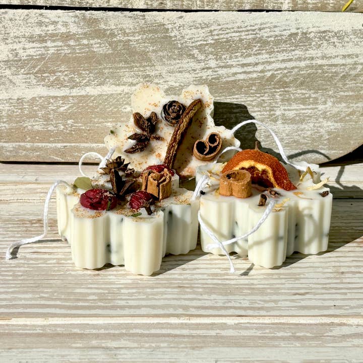 Mana Market Co. - Wholesale Lighter - Snowflake Fire Starter Scented Sachet & Wax Melt3