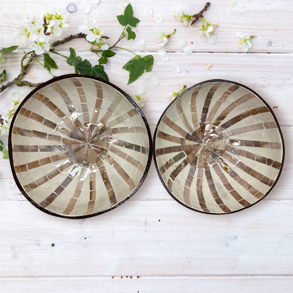 VIE - Wholesale Decorative Plate/Dish/Bowl - Hand-Painted Coconut Bowls, Lacquered, Set of 22