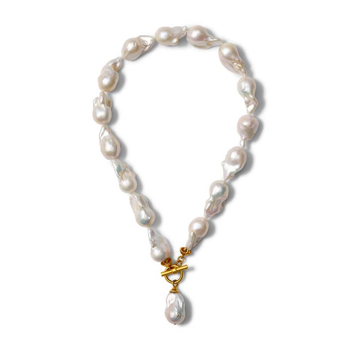 Collier Babe Baroque pour la vente par CC & Co by Catherine Canino