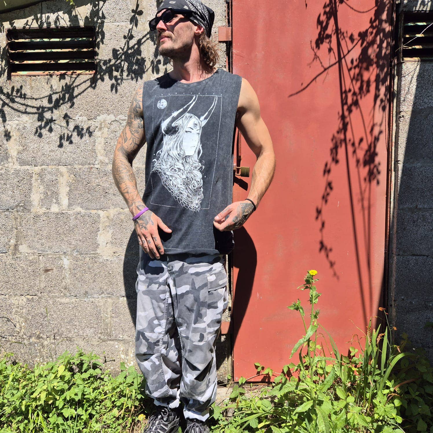 Godmachine – wholesale Tank top – Women′s – Winter Suits You: Stonewash Unisex Muscle Vest2