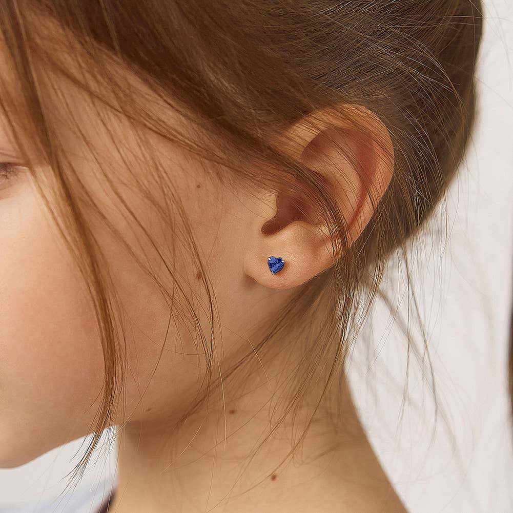 In Season Jewelry - Wholesale Oorbellen - Kinderen - CZ Heart Solitaire 4mm Kinder Oorbellen - Sterling Zilver30