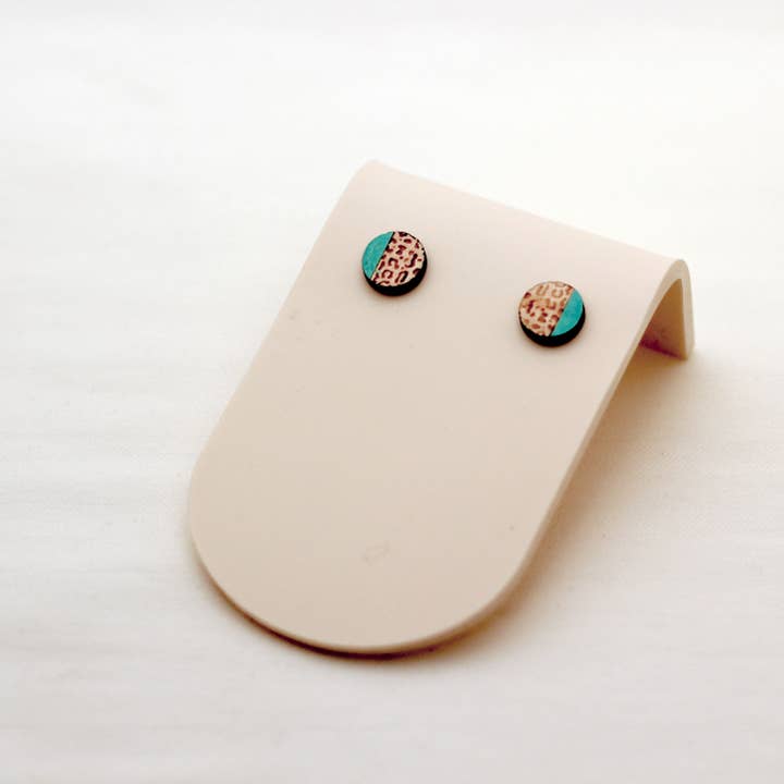 Leopard Print stribe træ Stud Øreringe for engroshandel hos Little Blue Jewelry + Displays by M3 Custom Designs