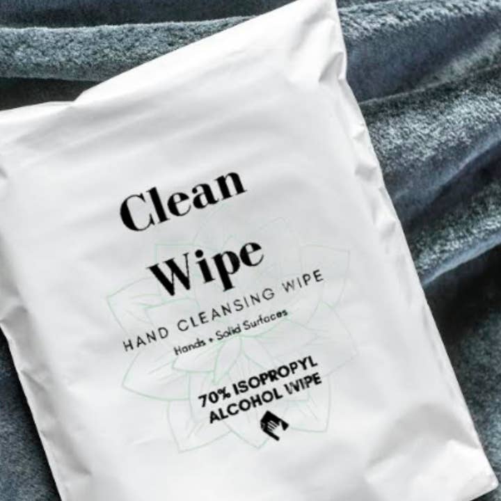 Lingettes nettoyantes pour les mains et les ongles emballées individuellement pour la vente par Lauren B. Beauty