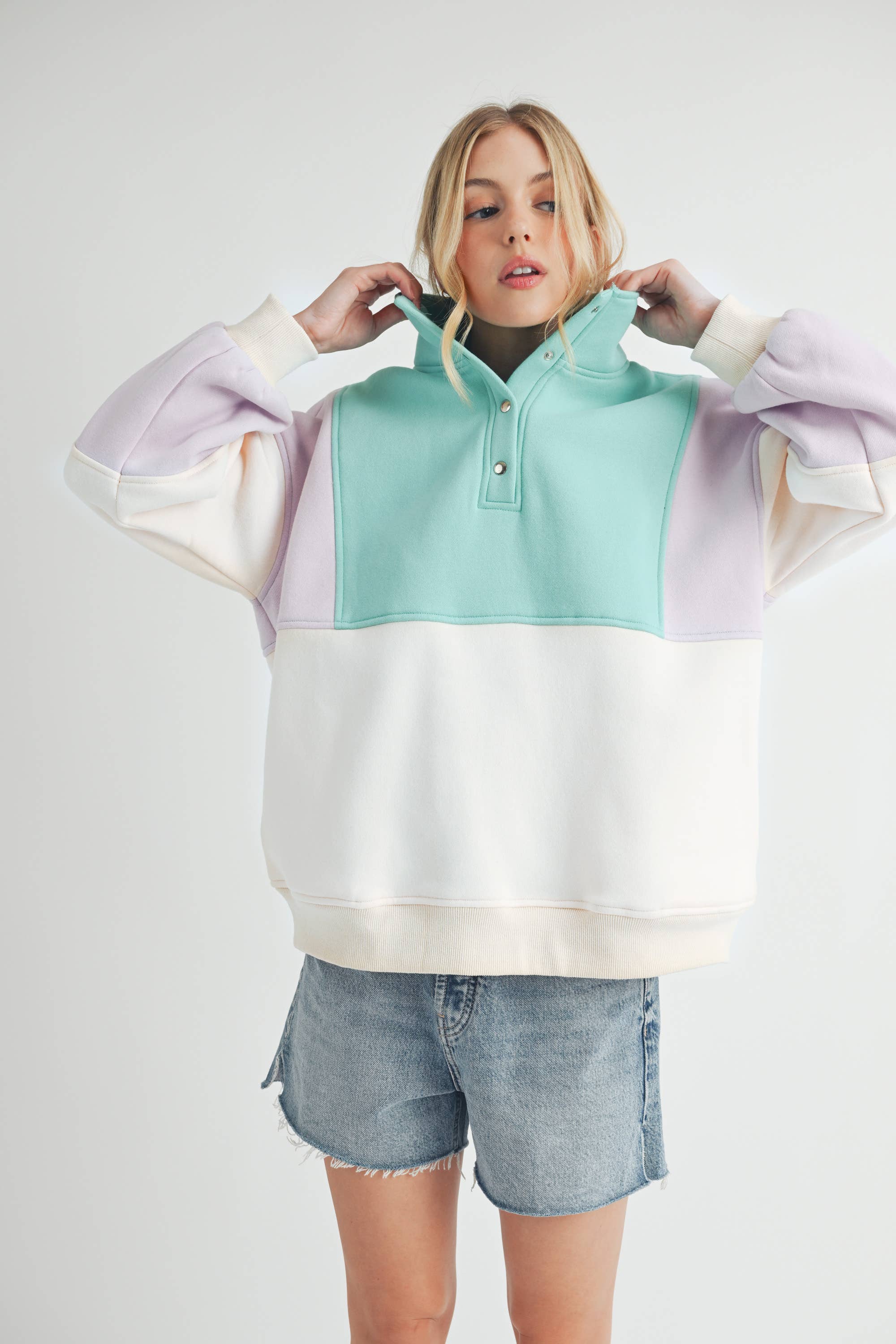 AEMI + CO – wholesale Sweatshirt - Dam – 992EK Glo colorblock-tröja med tryckknappar52