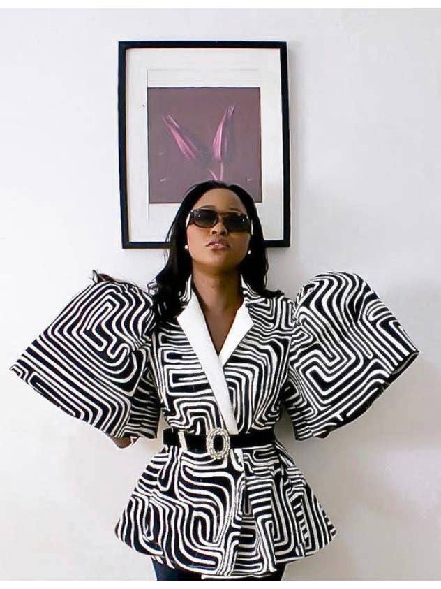 Eloli - Wholesale Blouse - Women's - Miss Kabuki - Exaggerated Sleeve Blouse (Black)2