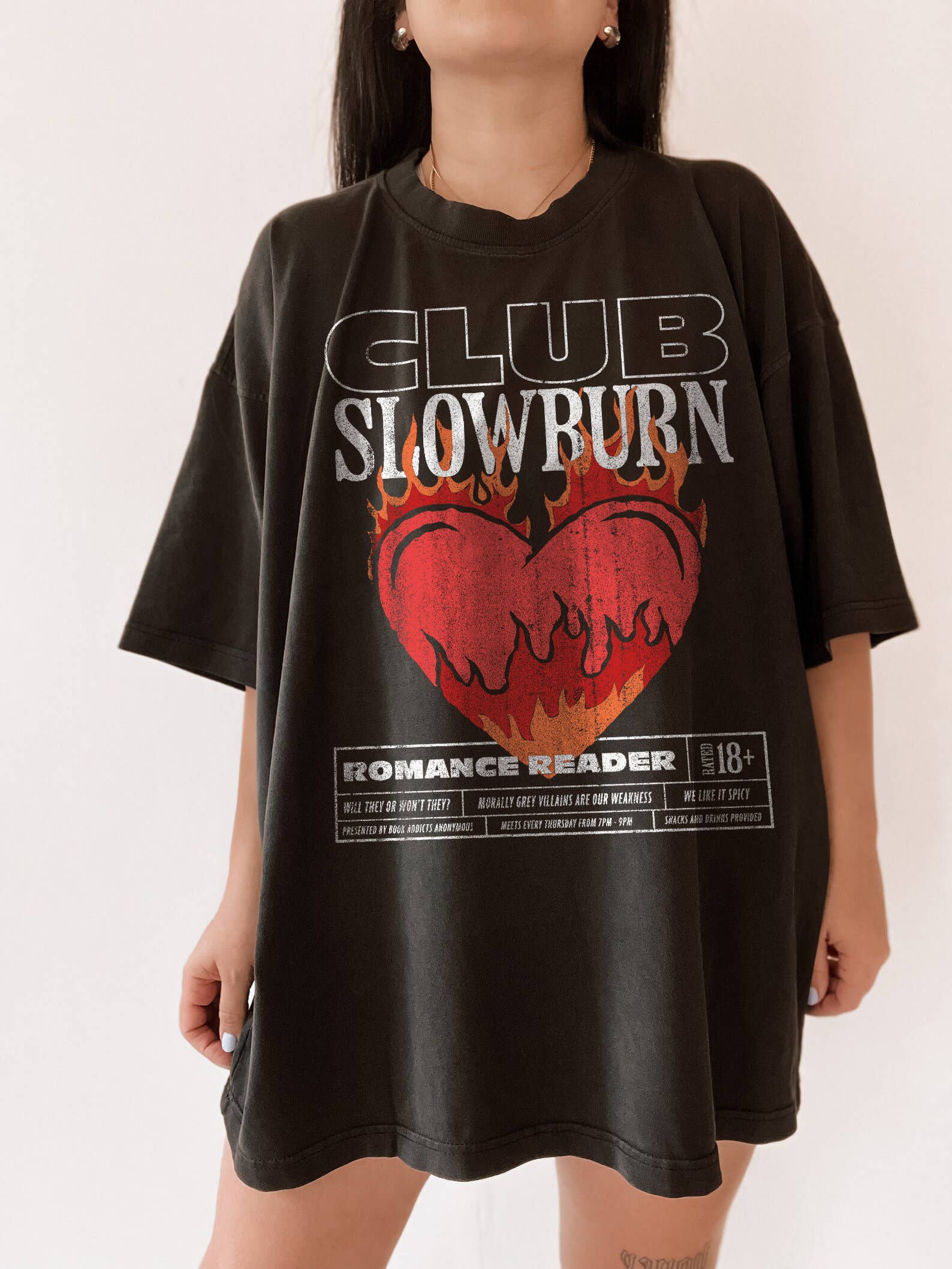 NVC Ecommerce LLC - Vente Tunique – femme - T-shirt Club Slow Burn, pour amateurs de livres et lecteurs de romances1